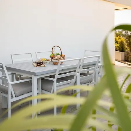 Monte Carlo, Fishing Village Apartment